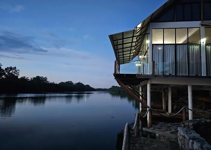 Homestay Ala Riverview Lodge Kota Bharu