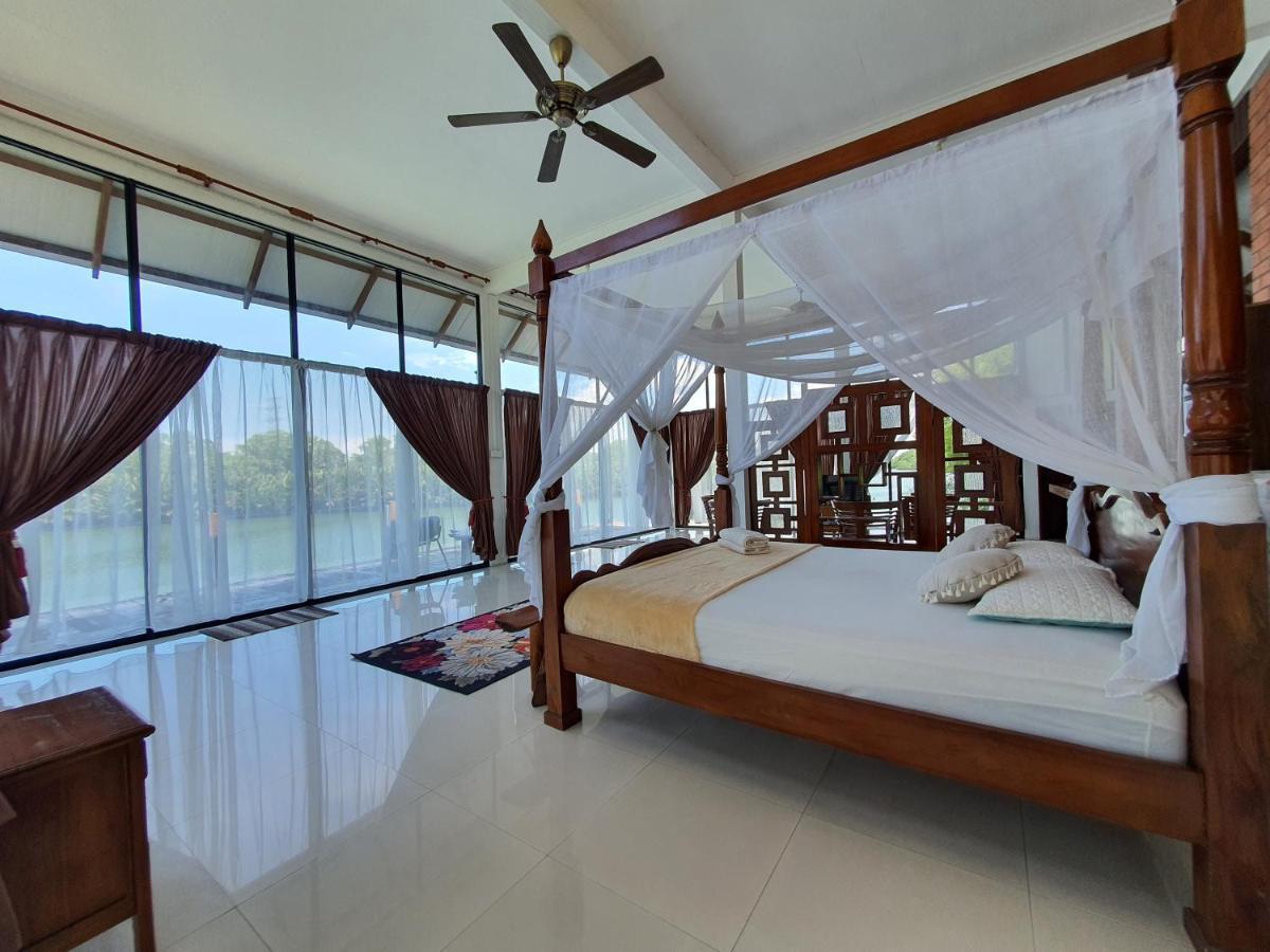 Ala Riverview Holiday home