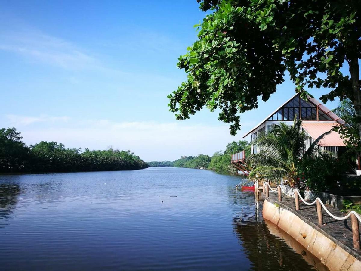 Holiday home Ala Riverview Kota Bharu